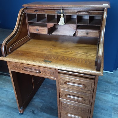 Lot 853 - OAK TAMBOUR TOP DESK