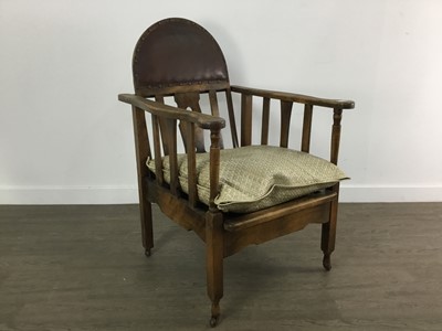 Lot 7 - 20TH CENTURY RECLINING CHAIR