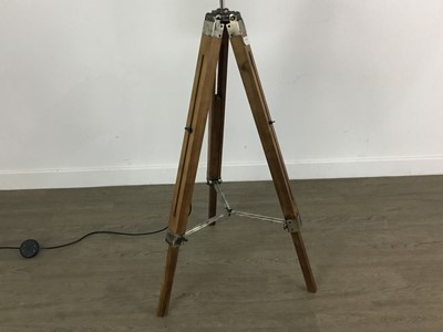 Lot 8 - TRIPOD FLOOR LAMP