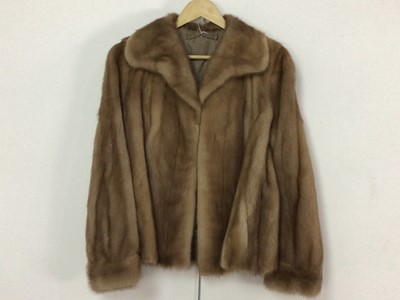 Lot 66 - MINK FUR JACKET