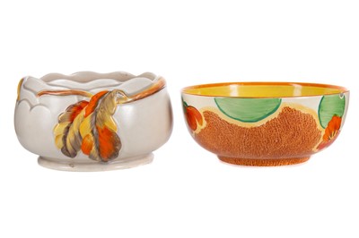 Lot 374 - CLARICE CLIFF (BRITISH, 1899-1972) FOR NEWPORT POTTERY, BIZARRE 'NASTURTIUM' BOWL