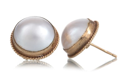 Lot 662 - PAIR OF PEARL EARRINGS