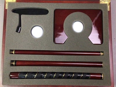 Lot 136 - OFFICE PUTTING SET