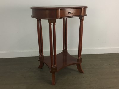 Lot 59 - REPRODUCTION KIDNEY SHAPED SIDE TABLE