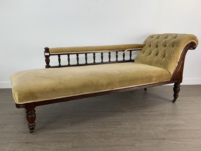 Lot 145 - VICTORIAN OAK CHAISE LOUNGE