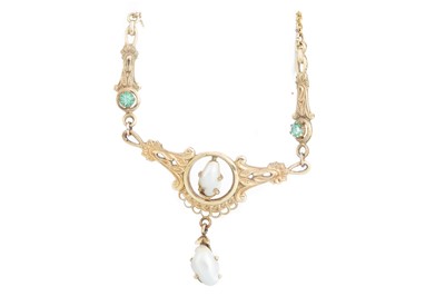 Lot 787 - GARNET SET