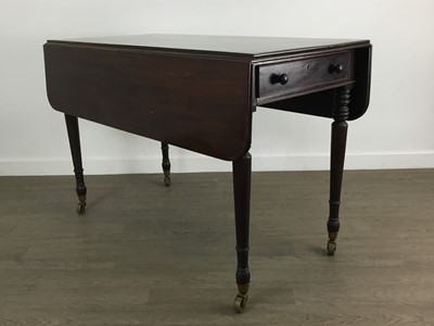 Lot 169 - VICTORIAN MAHOGANY PEMBROKE TABLE