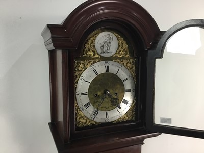 Lot 149 - REPRODUCTION MAHOGANY GRANDMOTHER CLOCK