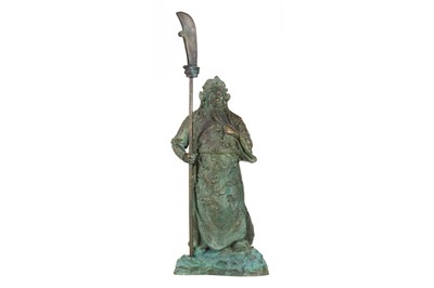 Lot 1173 - CHINESE PATINATED BRONZE FIGURE OF GUAN YU