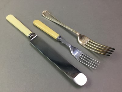 Lot 171 - COLLECTION OF PLATED CUTLERY AND FLATWARE