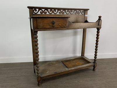 Lot 194 - OAK HALL STICK STAND