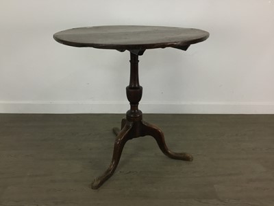 Lot 275 - GEORGIAN OAK TILT TOP TEA TABLE