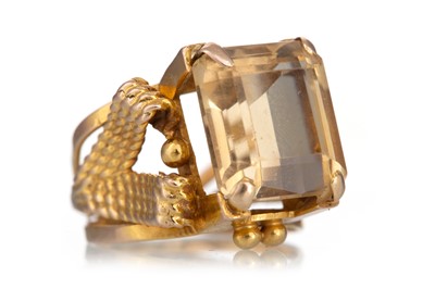 Lot 669 - LARGE CITRINE RING