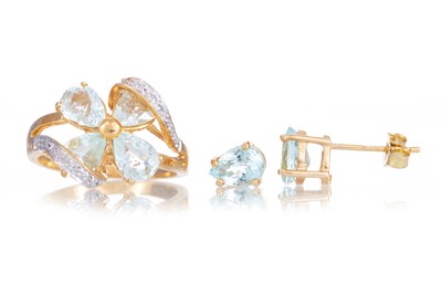 Lot 683 - AQUAMARINE RING AND PAIR OF EARRINGS