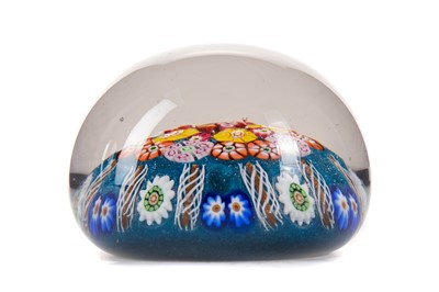 Lot 402 - ATTRIBUTED TO PAUL YSART (SPANISH/BRITISH, 1904-1992) FOR MONART, MILLEFIORI GLASS PAPERWEIGHT