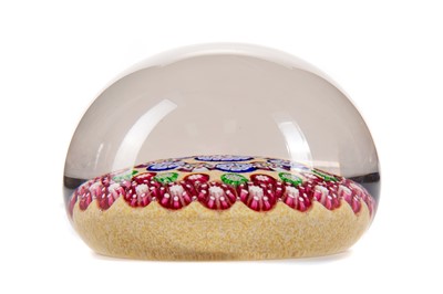 Lot 406 - PAUL YSART (SPANISH/BRITISH, 1904-1992) FOR MONART, MILLEFIORI GLASS 'SPOKE' PAPERWEIGHT