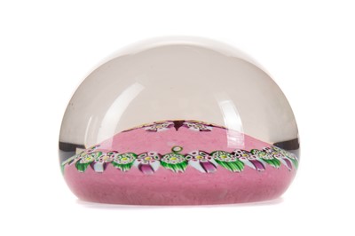 Lot 410 - PAUL YSART (SPANISH/BRITISH, 1904-1992), MILLEFIORI GLASS 'BUTTERFLY' PAPERWEIGHT