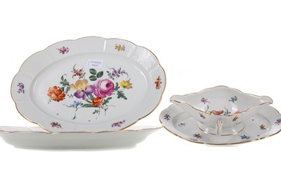 Lot 738 - VIENNA PORCELAIN DINNER SERVICE