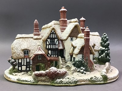 Lot 378 - LILLIPUT LANE 'COUNTRY LIVING IN WINTER' MODEL