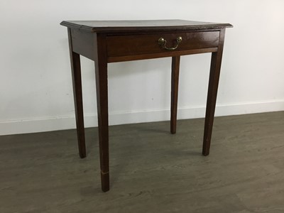 Lot 482 - OAK SIDE TABLE