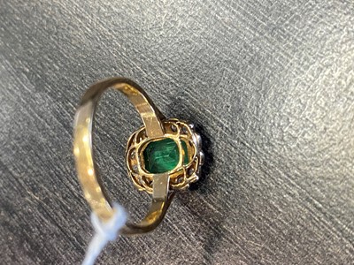 Lot 748 - EMERALD AND DIAMOND RING