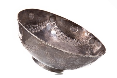 Lot 101 - LATE VICTORIAN HAMMERED SILVER BOWL