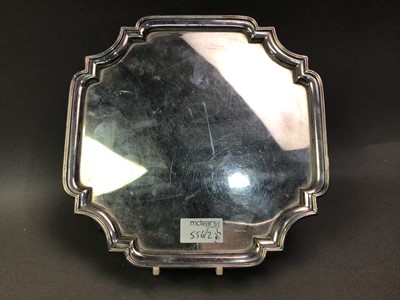 Lot 556 - MAPPIN & WEBB PLATED SALVER