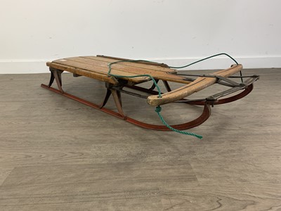 Lot 624 - VINTAGE SLEDGE