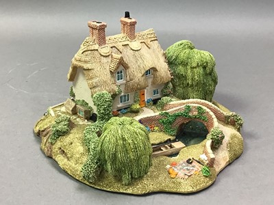 Lot 551 - COLLECTION OF FIFTEEN LILLIPUT LANE MODELS