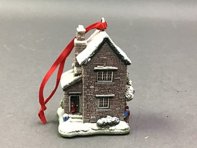 Lot 537 - COLLECTION OF FIFTEEN LILLIPUT LANE MODELS