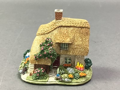 Lot 537 - COLLECTION OF FIFTEEN LILLIPUT LANE MODELS