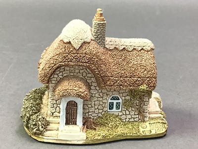 Lot 537 - COLLECTION OF FIFTEEN LILLIPUT LANE MODELS