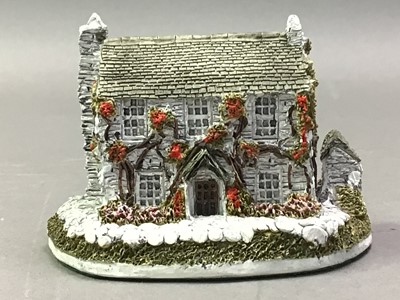 Lot 565 - COLLECTION OF LILLIPUT LANE MODELS