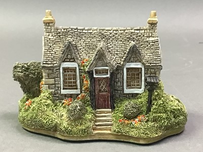 Lot 568 - COLLECTION OF FIFTEEN LILLIPUT LANE MODELS