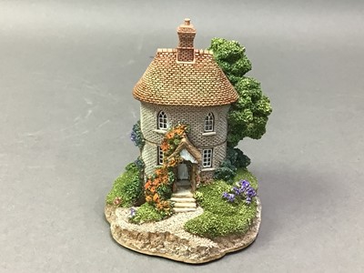 Lot 568 - COLLECTION OF FIFTEEN LILLIPUT LANE MODELS