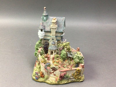 Lot 568 - COLLECTION OF FIFTEEN LILLIPUT LANE MODELS