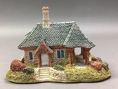 Lot 568 - COLLECTION OF FIFTEEN LILLIPUT LANE MODELS