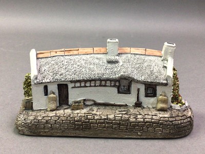 Lot 568 - COLLECTION OF FIFTEEN LILLIPUT LANE MODELS