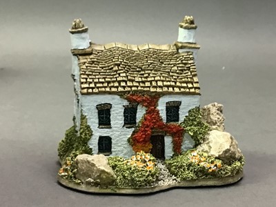 Lot 561 - COLLECTION OF FIFTEEN LILLIPUT LANE MODELS