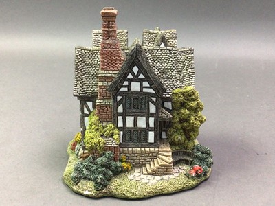 Lot 555 - COLLECTION OF TEN LILLIPUT LANE MODELS