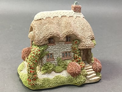 Lot 553 - COLLECTION OF FIFTEEN LILLIPUT LANE MODELS