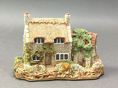 Lot 553 - COLLECTION OF FIFTEEN LILLIPUT LANE MODELS