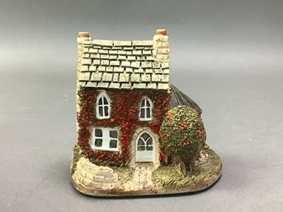 Lot 553 - COLLECTION OF FIFTEEN LILLIPUT LANE MODELS