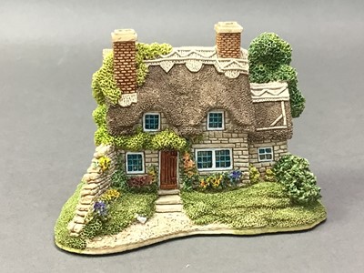 Lot 553 - COLLECTION OF FIFTEEN LILLIPUT LANE MODELS