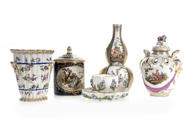 Lot 741 - COLLECTION OF CONTINENTAL PORCELAIN