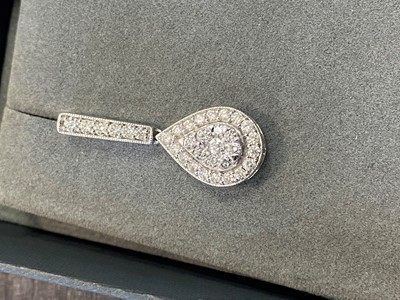 Lot 760 - PAIR OF DIAMOND DROP EARRINGS