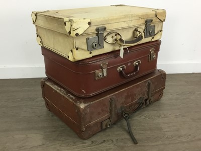 Lot 660 - THREE VINTAGE SUITCASES