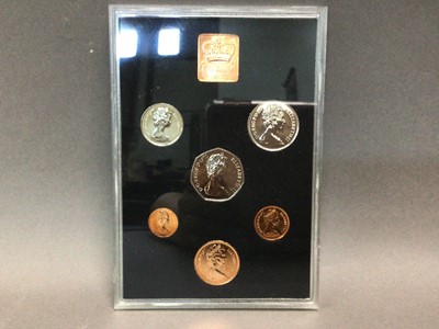 Lot 703 - GROUP OF COINS