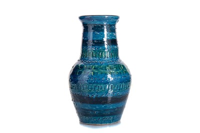 Lot 440 - ATTRIBUTED TO ALDO LONDI (ITALIAN, 1911-2003) FOR BITOSSI, RIMINI BLUE POTTERY VASE