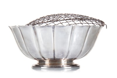 Lot 134 - ELIZABETH II SILVER ROSE-BOWL